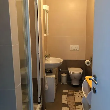 Ac Apartamento Okrug Gornji